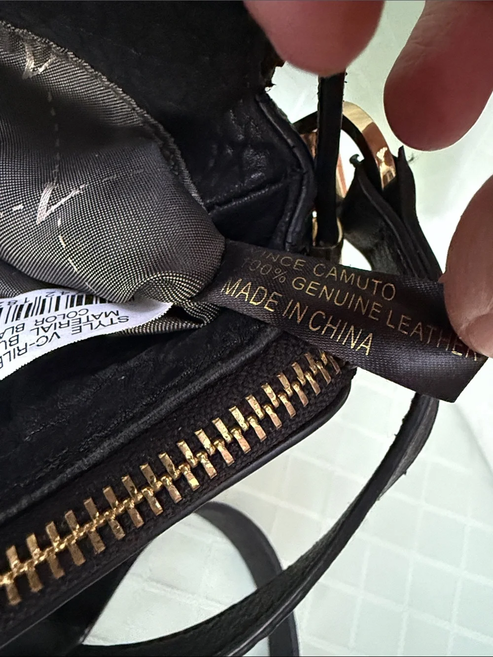 Vintage Vince Camuto Classic Black Pebbled Leather Crossbody Bag/Gold Hardware